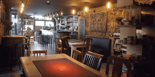 Bar à jeux à Nantes l'indécis