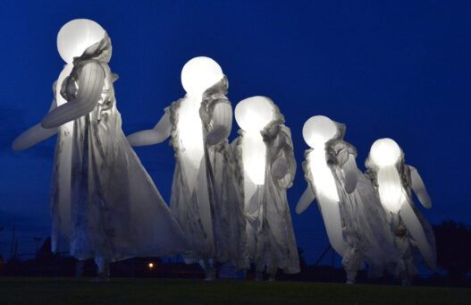 spectacle totems