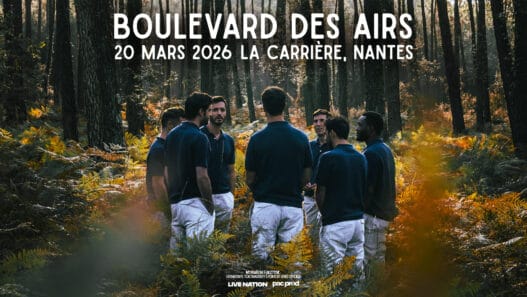 Group de jeunes hommes dans la forêt lors du festival Big City Nantes 2026.