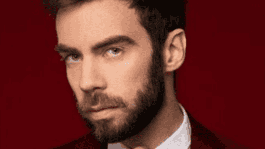 Clément Blouin, magicien, lors de son spectacle "C’est pas un métier..." à Nantes.
