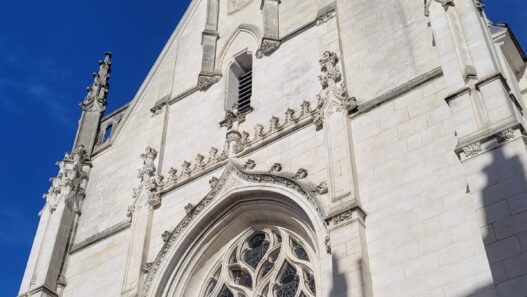 Balade dans l'architecture gothique de Nantes.