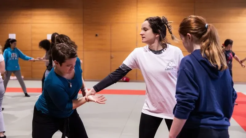 Il est possible de réaliser des cours de self-défense