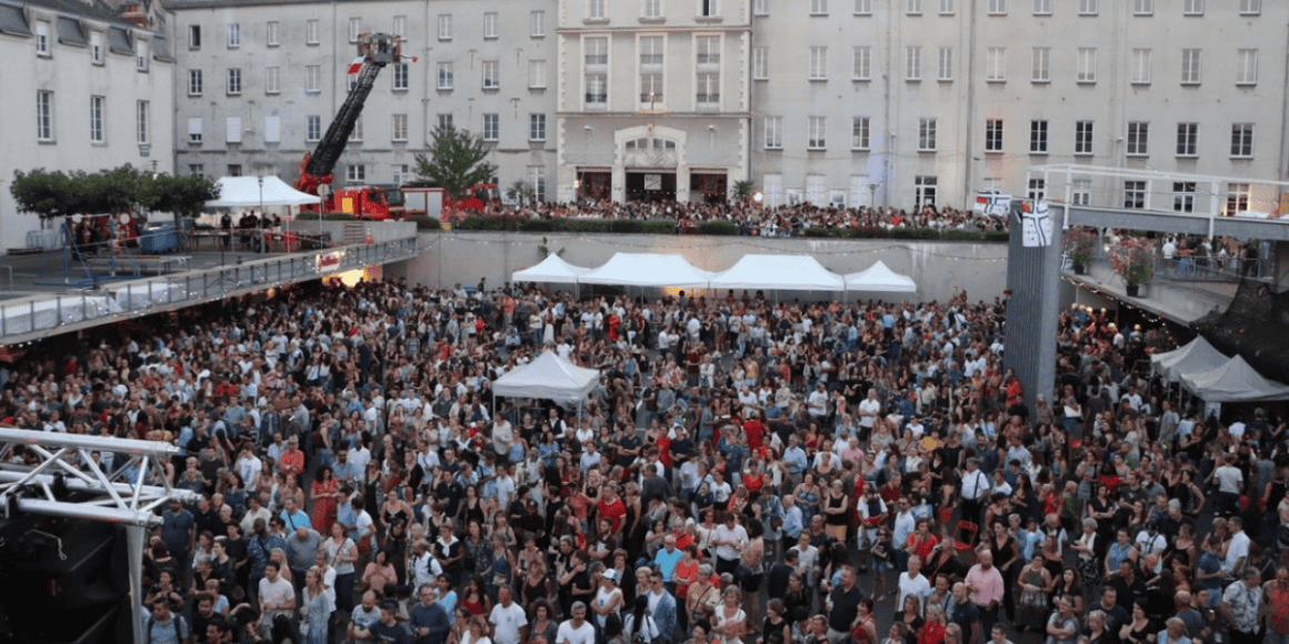 Bal des pompiers à Nantes.