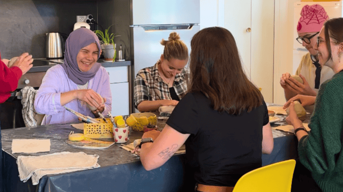Atelier céramique à Nantes à domicile avec Créations Ambulantes