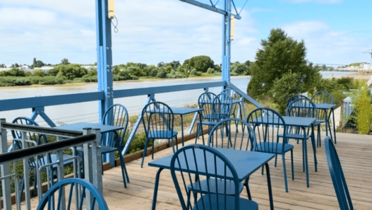 Hangar 24 padel, food et belvédère sur cette nouvelle terrasse à nantes