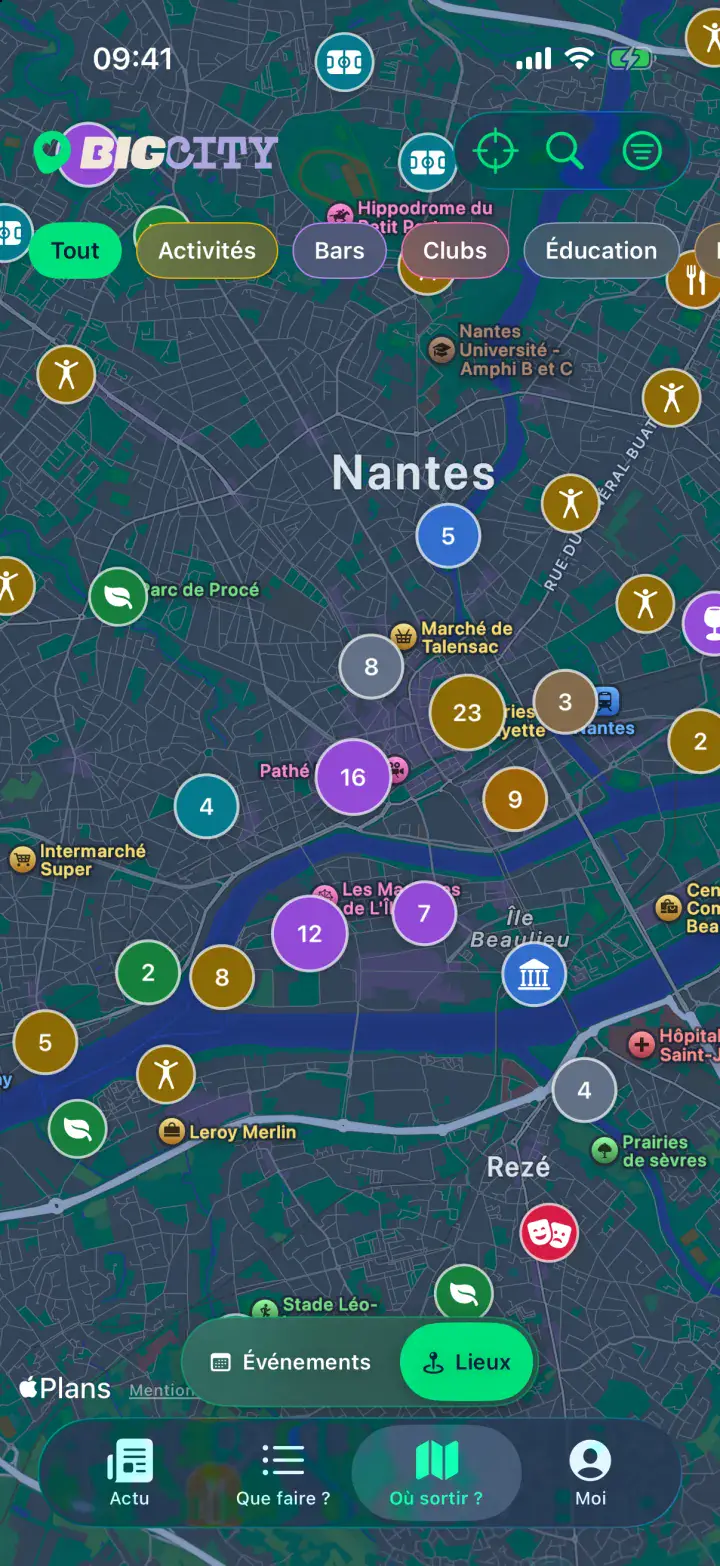 Carte des lieux : bars, restaurants, musées, théâtres et plus, classés par catégorie.